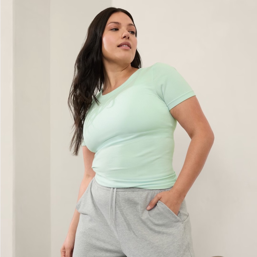 NWT Athleta Renew Seamless tee